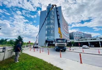 Yunusemre Devlet Hastanesi Çatıya Demir Aktarma