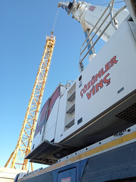 Çözümler Vinç - Aylık Kiralık Vinç - Günlük Kiralık Vinç - Teleskobik Vinç - 160 Tonluk Vinç