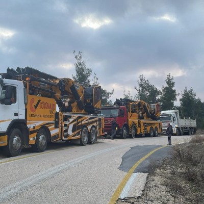 Eskişehir Mobil Vinç Kiralama - Çözümler Vinç - 100 Tonluk Vinç